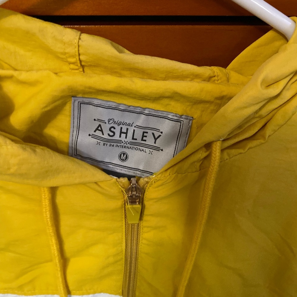 Athletic jacket - Picture 2 of 2